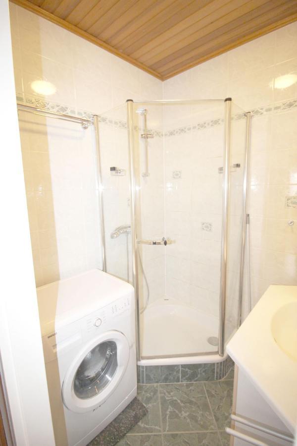 Geraeumige Ferienwohnung Im Zentrum ザンクト・ペルテン エクステリア 写真