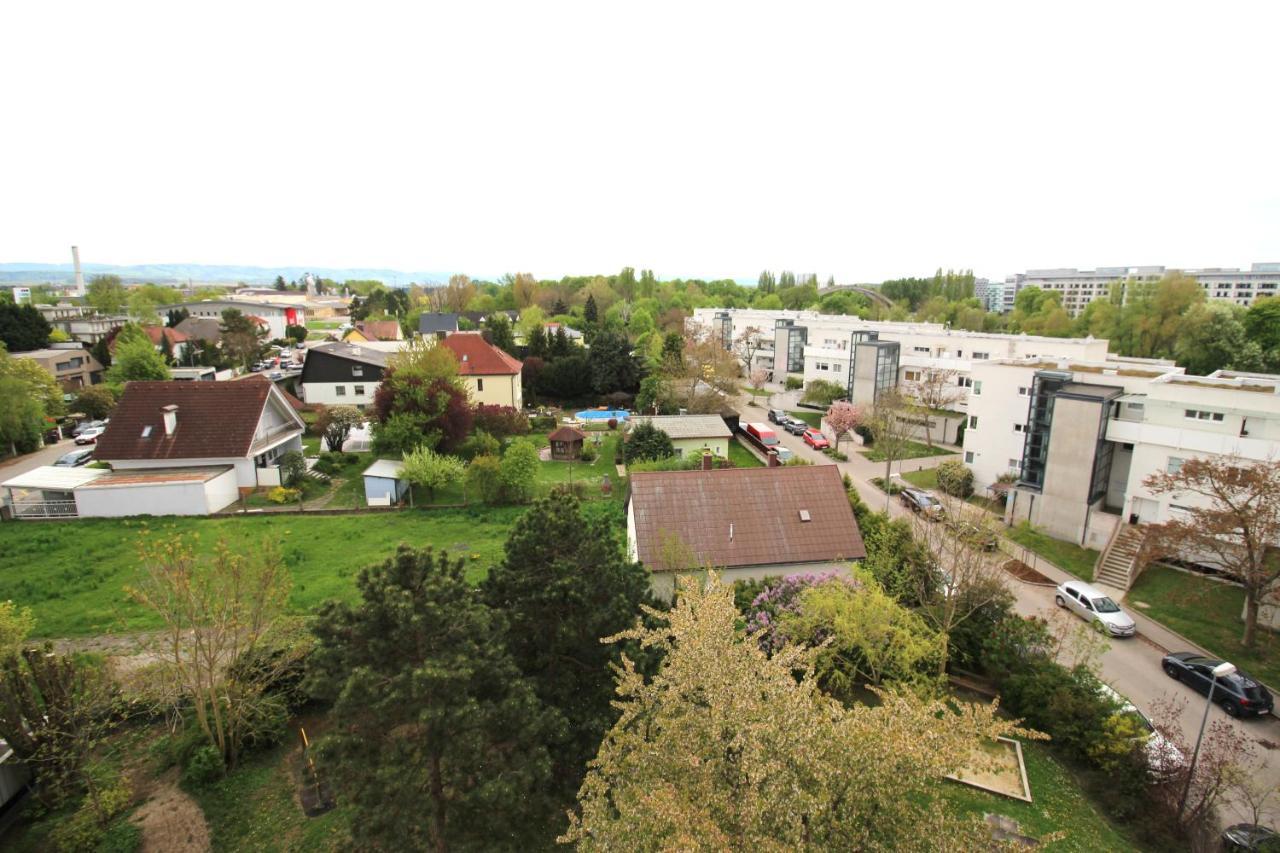 Geraeumige Ferienwohnung Im Zentrum ザンクト・ペルテン エクステリア 写真