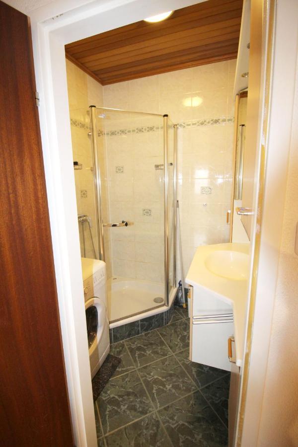Geraeumige Ferienwohnung Im Zentrum ザンクト・ペルテン エクステリア 写真
